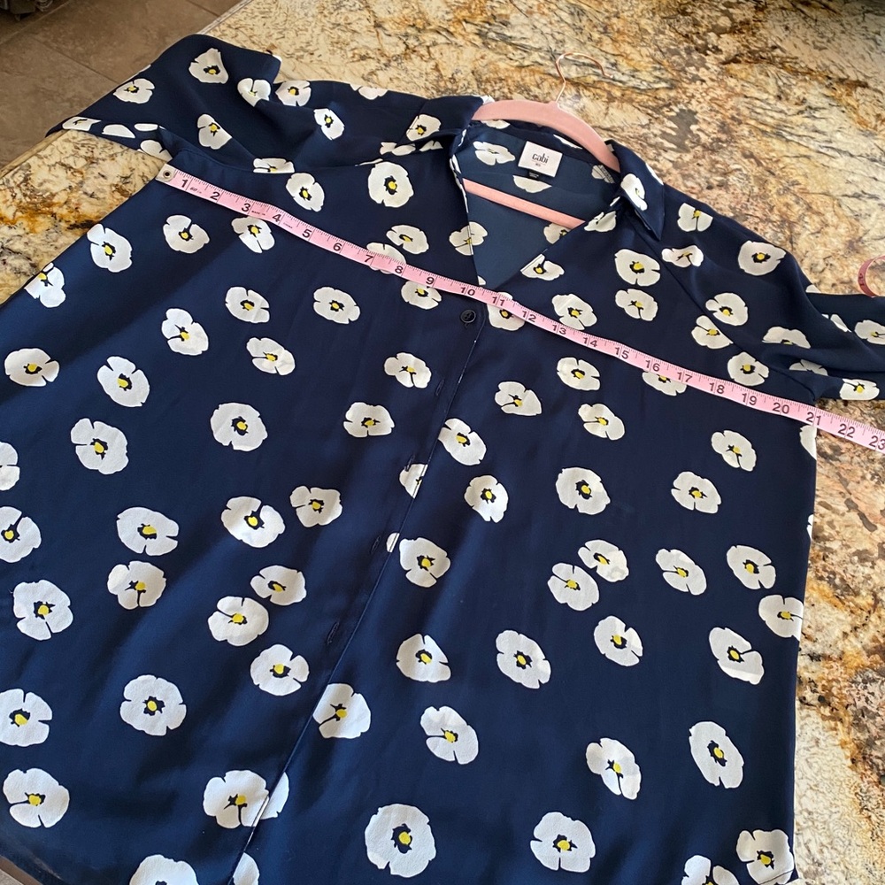 CABI Top - Picture 9 of 13